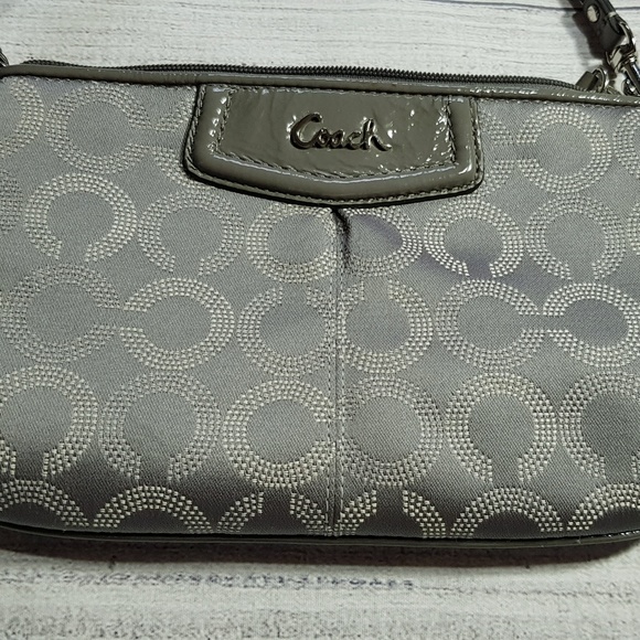 Coach wristlet - Picture 3 of 7